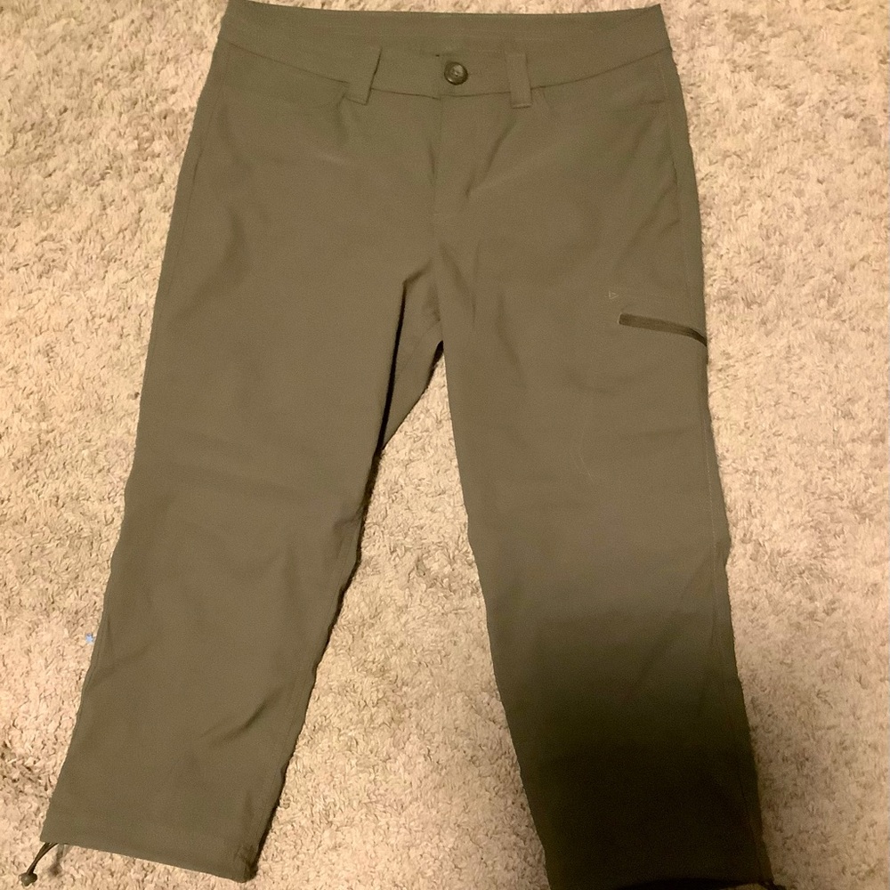 Eddie Bauer Waterproof Capris in Olive Green
